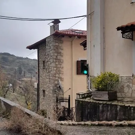 ζέφη Arachova